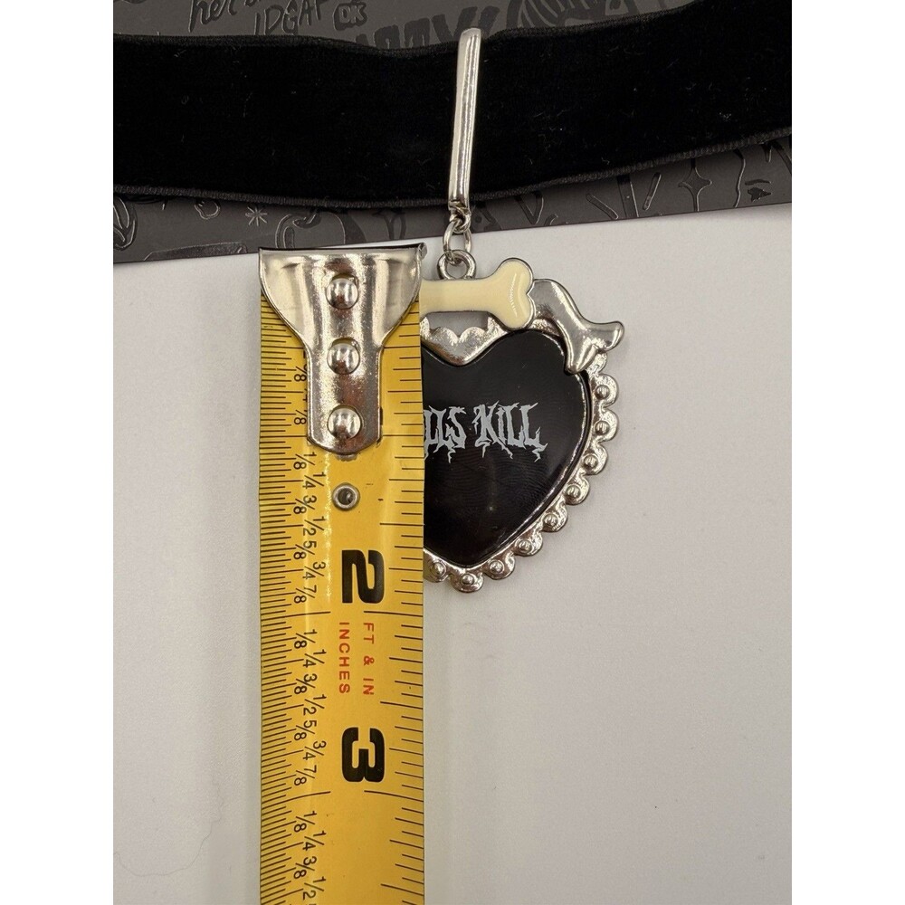 Dolls Kill Gothic Heart Choker Necklace Black Velvet Bone Charm Goth Y2K - Picture 7 of 8